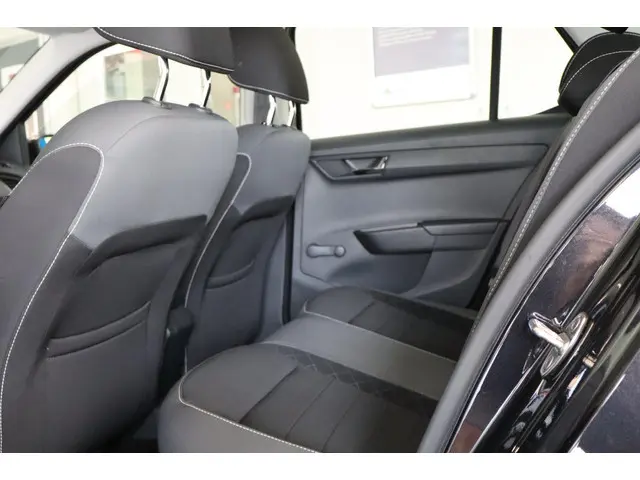 Škoda Fabia 1.0 TSI Ambition 2021 Benzine 19