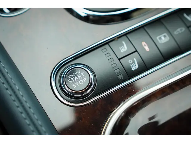 Bentley Flying Spur 6.0 W12 2016 Benzine 27