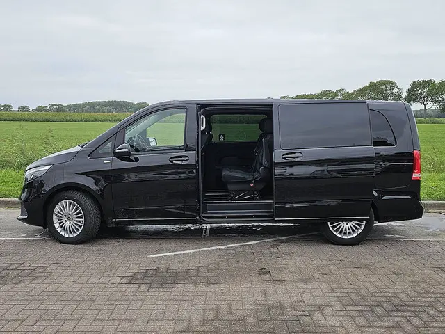 Mercedes-Benz EQV 300 2023 Elektrisch 20