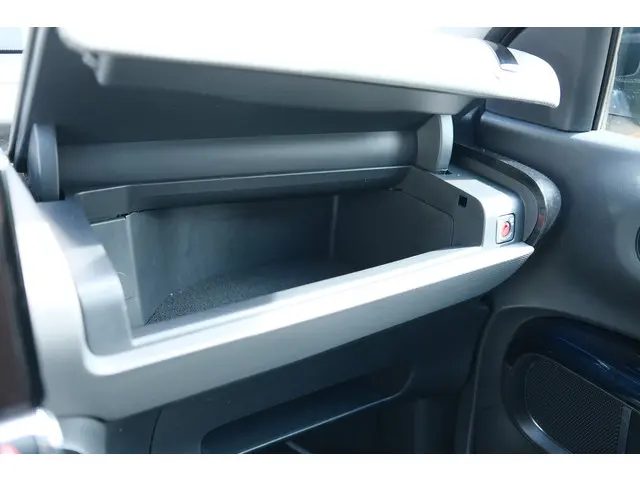 Citroën C4 Cactus PT Shine 110 Automaat-6 2018 Benzine 46