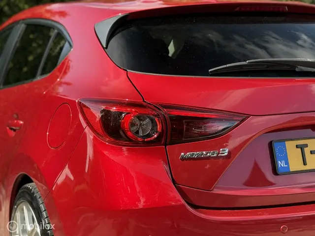Mazda 3 2.0 SkyActiv-G 120 GT-M 2017 Benzine 37