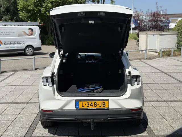 Ford Mustang Mach-E Aut. 98kWh Extended 2021 Elektrisch 17