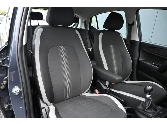 Hyundai i10 1.0 Comfort 2023 Benzine 11