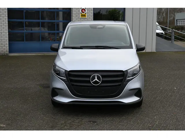 Mercedes-Benz Vito 2