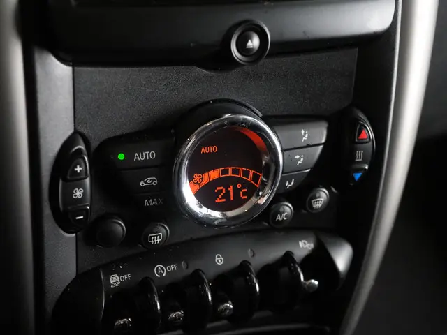 MINI Countryman Mini 1.6 Cooper ALL4 Chili 2016 Benzine 24