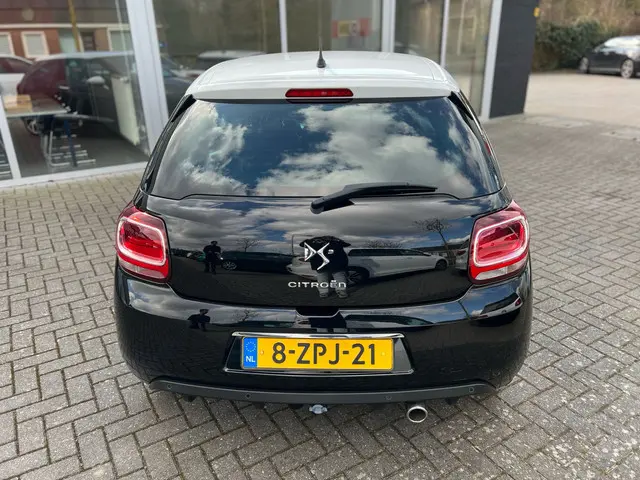 Citroën DS3 1.2 PureTech So Chic 2015 Benzine 10