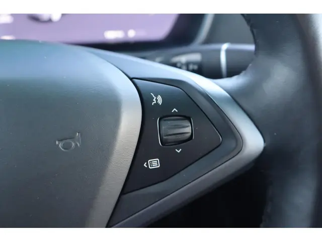 Tesla Model X 75D Base 6p. 2018 Elektrisch 33