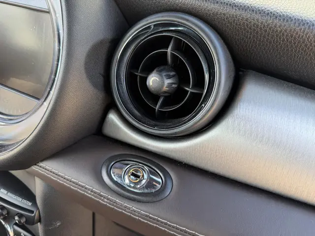 MINI Cooper Cabrio 1.6 Highgate 2015 Benzine 57