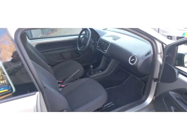 Volkswagen up! 1.0 BMT take up! 2016 Benzine 6