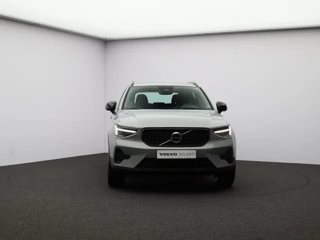 Volvo XC40 2.0 B4 Plus Dark 2024 Benzine 31