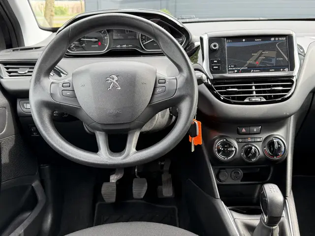 Peugeot 208 1.2 PureTech Blue Lion 2018 Benzine 3