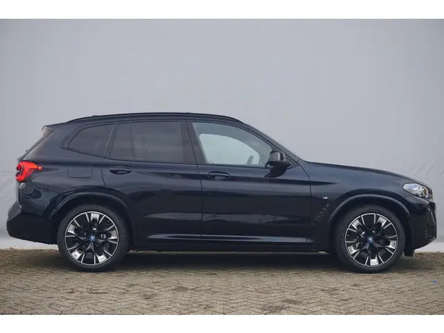 BMW iX3 High Executive Edition 2025 Elektrisch 4
