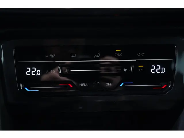 SEAT Tarraco 1.5 TSI FR Business Intense 2023 Benzine 29