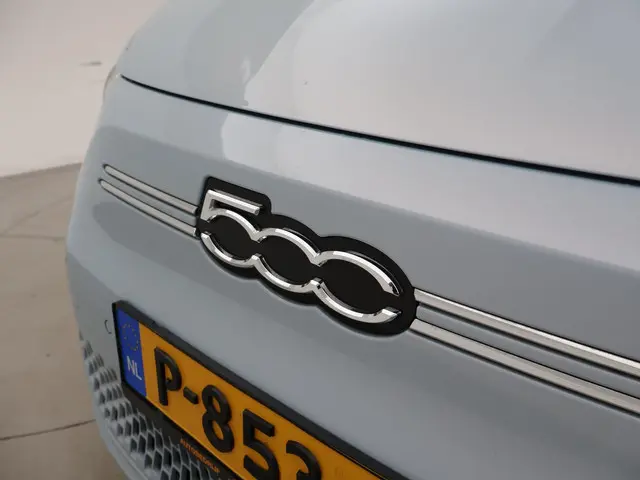 Fiat 500e 42 kWh Aut. *CELESTIAL BLUE* 2021 Elektrisch 28