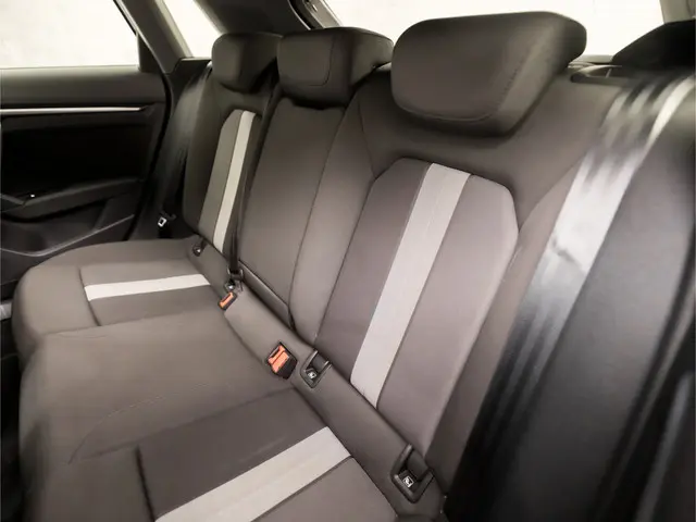 Audi A3 Sportback 40 TFSI e Sport 2022 Hybride Benzine 16