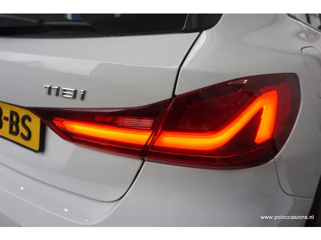 BMW 1 Serie 118i Exec 2020 Benzine 16