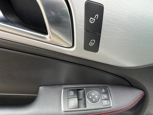 Mercedes-Benz SLK 200 AMG PANORAMADAK 2014 Benzine 28
