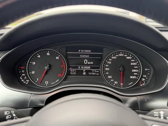 Audi A6 Limousine 2.8 FSI Pro Line Plus 2013 Benzine 21