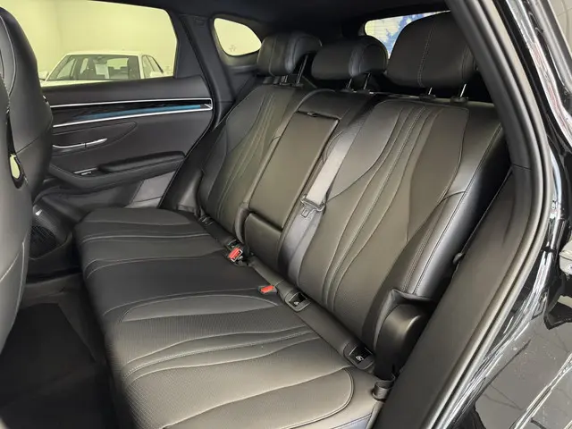 BYD SEAL U 1.5 DM-i FWD Boost 2025 Hybride Benzine 8