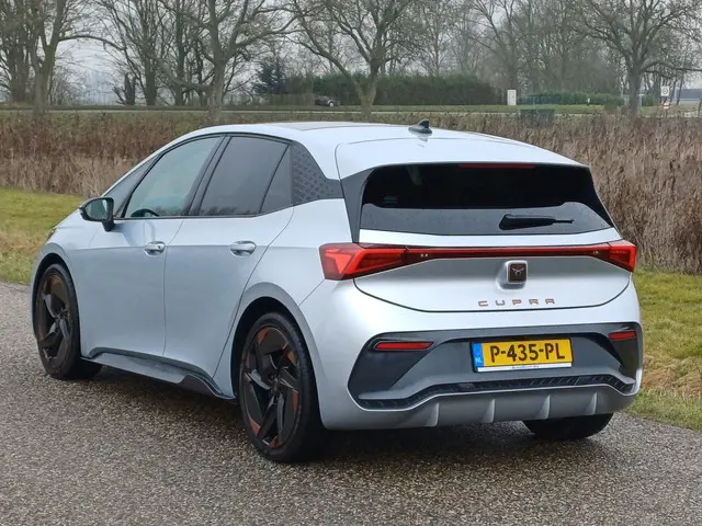 CUPRA Born Copper Edition One 62 kWh 2022 Elektrisch 9
