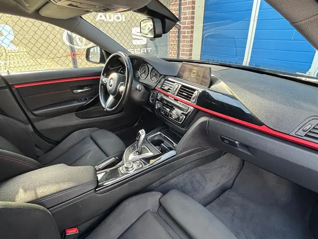 BMW 4 Serie Gran Coupé 420i M Sport-Line 2016 Benzine 2