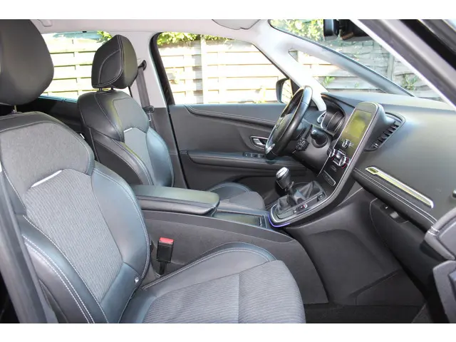 Renault Scénic 1.3 TCe Intens 140 pk 2021 Benzine 8