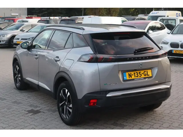 Peugeot e-2008 EV Allure 50 kWh 2021 Elektrisch 3