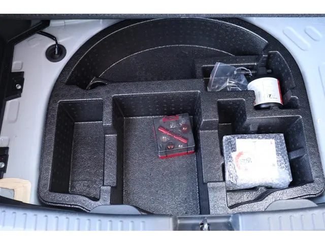 Toyota Yaris 1.5 Hybrid Active 2022 Hybride Benzine 30