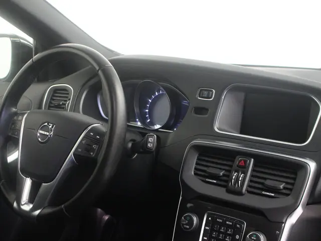 Volvo V40 Cross Country T3 Polar+ Luxury 2018 Benzine 15