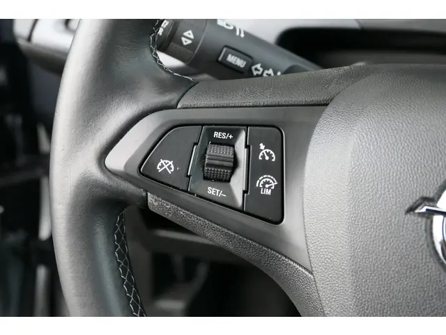 Opel Corsa 1.4 Favourite 2018 Benzine 28