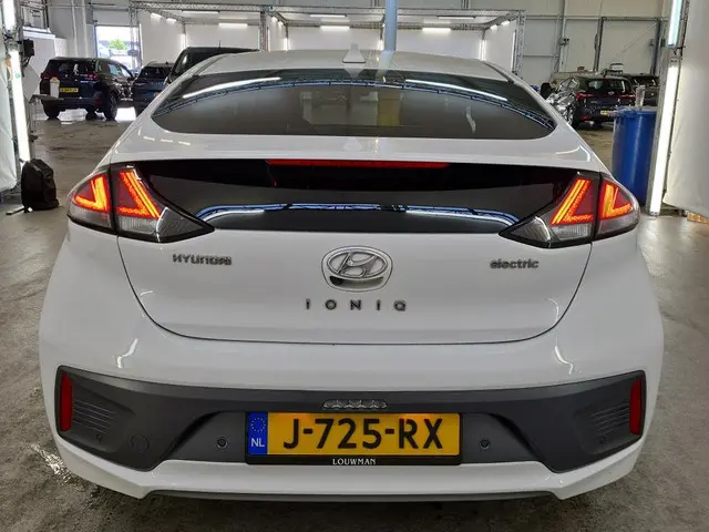 Hyundai IONIQ Premium EV 38 kWh SOH 100% 2020 Elektrisch 9