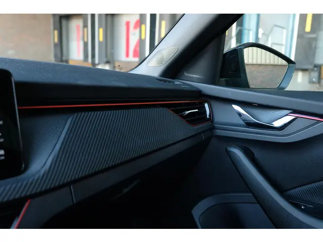 Škoda Kamiq FL 1.0 TSI DSG Monte Carlo 2024 Benzine 34