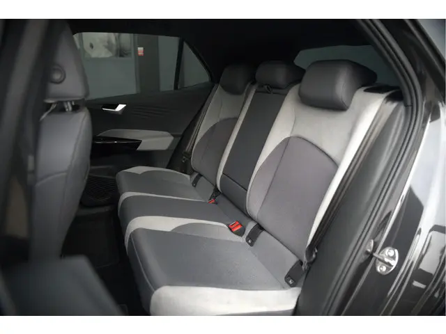 Volkswagen ID.3 First Plus 58 kWh 2020 Elektrisch 54