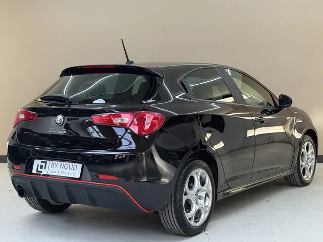 Alfa Romeo Giulietta 1.4 T Sprint, 150Pk, 2015, 2015 Benzine 3