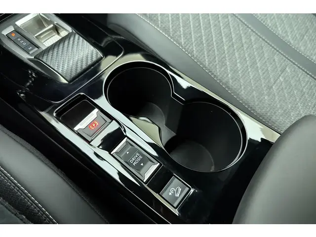 Peugeot 2008 1.2 Hybrid Allure 2025 Hybride Benzine 30