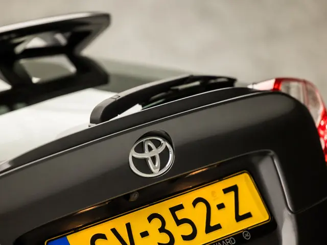 Toyota C-HR 1.2 Design 2018 Benzine 23