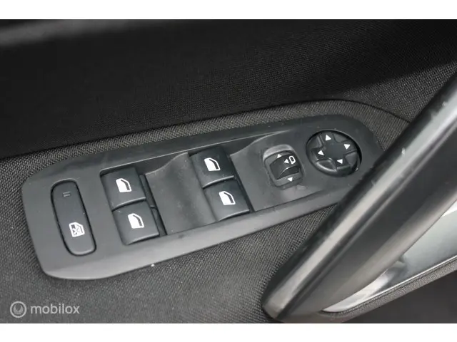 Peugeot 308 1.2 PureTech Blue Lease Premium 2017 Benzine 9