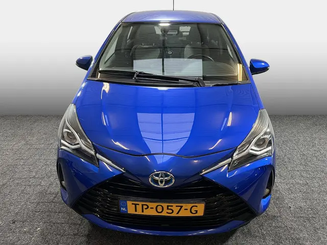 Toyota Yaris 1.5 Hybrid Design 2017 Hybride Benzine 8
