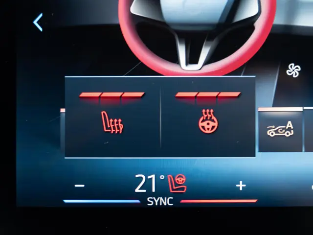 BMW 1 Serie 120 2025 Benzine 38