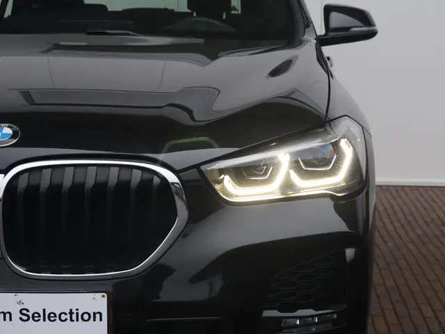 BMW X1 sDrive20i High Executive Edition 2021 Benzine 5