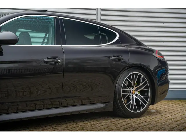 Porsche Panamera 3.0 S Hybrid 2012 Benzine 27