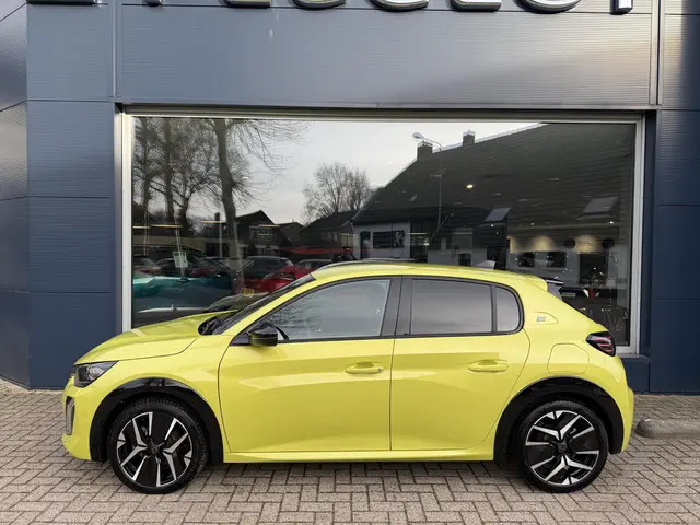 Peugeot e-208 EV GT 51 kWh 156 PK 2025 Elektrisch 7