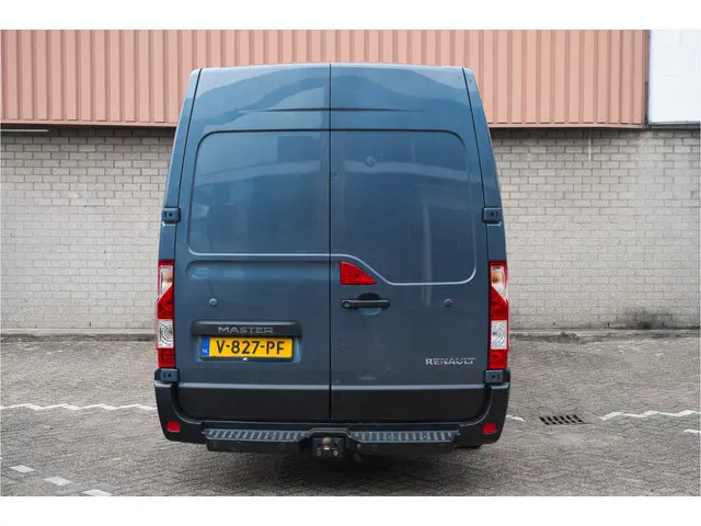 Renault Master T35 2.3 dCi L3H2 DL Energy 2018 Diesel 9