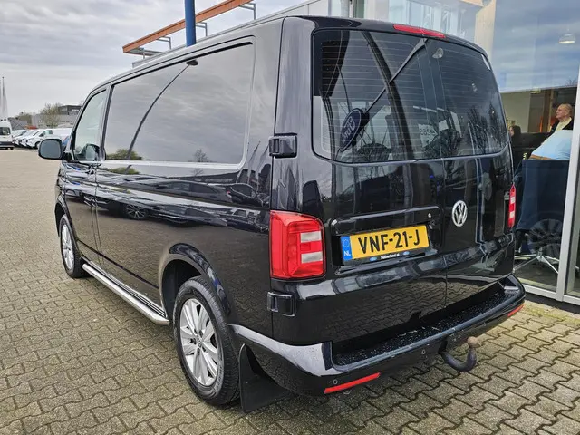 Volkswagen Transporter 2.0 TDI L1H1 2019 Diesel 4