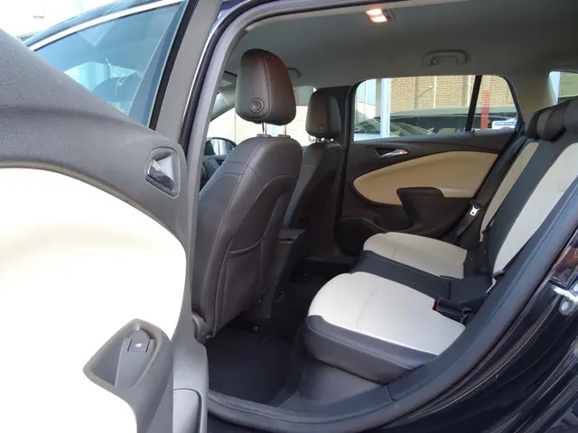 Opel Astra Sports Tourer 1.4 Innovation 2016 Benzine 8