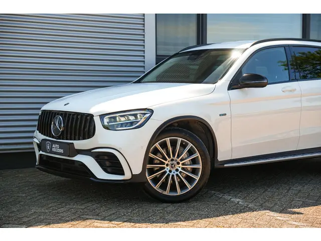 Mercedes-Benz GLC 300e 4MATIC 2021 Hybride Benzine 29