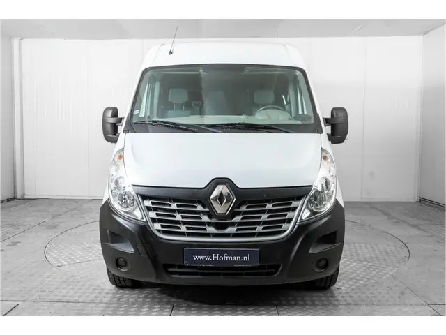 Renault Master T35 2.3 dCi L2H2 2018 Diesel 15