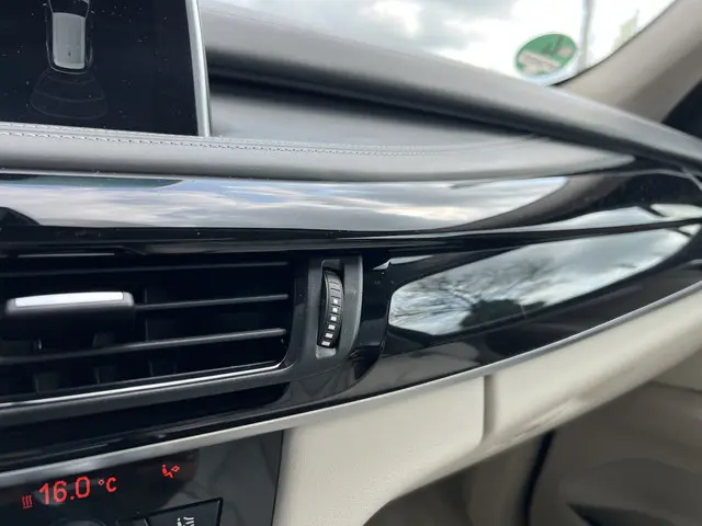 BMW X5 xDrive40e High Executive 2015 Hybride Benzine 41