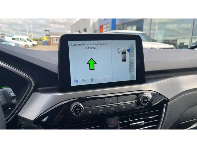 Ford Kuga 2.5 PHEV Titanium 2024 Hybride Benzine 36