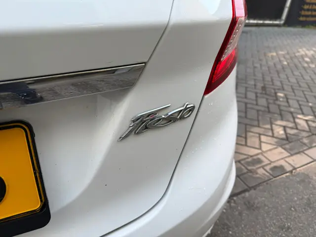 Ford Fiesta 1.25 Titanium 2013 Benzine 12